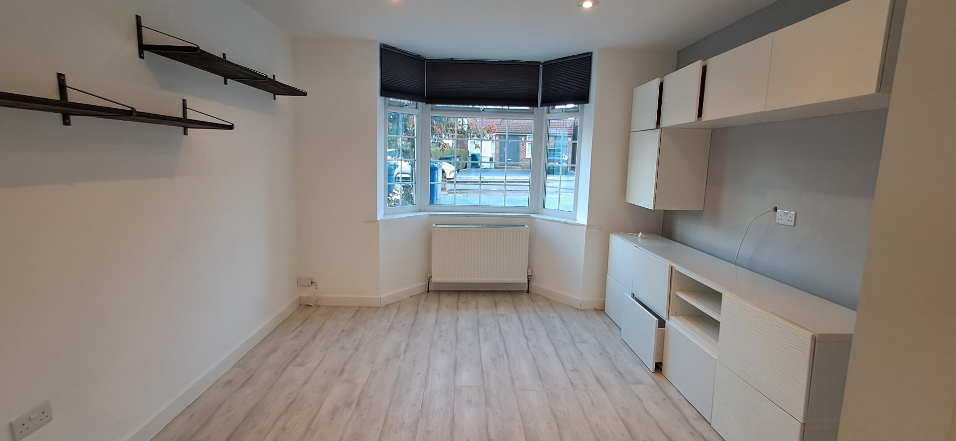 4 bed property in Stanway Gardens, Edgware